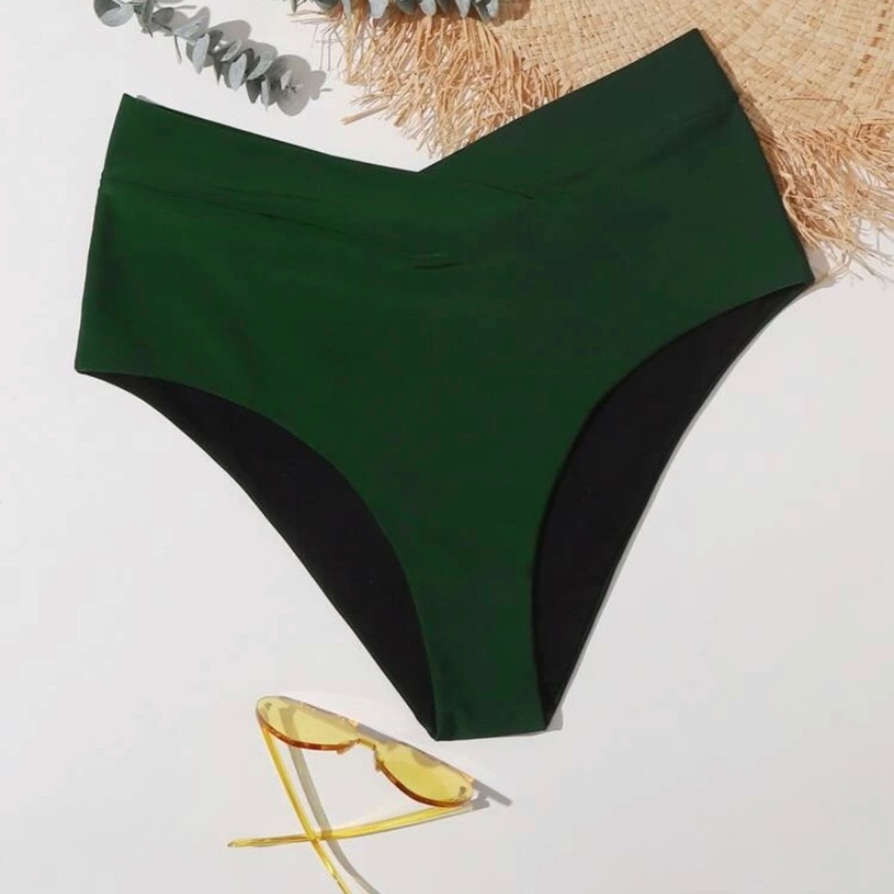 *NEW W/ TAGS* Plus High Waisted Bikini bottoms